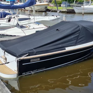 Phantom 570 Cruise Blau Beige Im Wasser 11